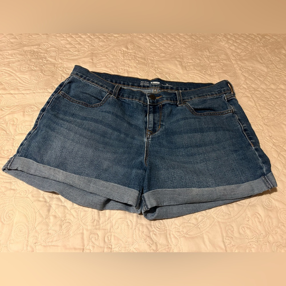 Old Navy Semi-Fitted Jean Shorts Dark Wash Denim Cuff Roll Hem Size 12